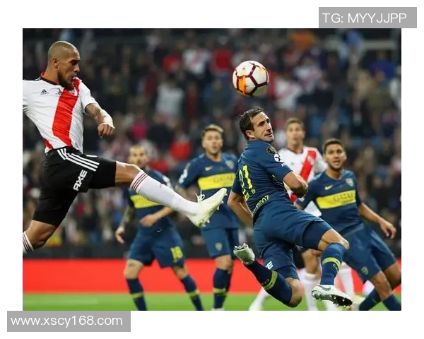 足球明星驾车技巧揭秘如何在赛场与公路上都能风驰电掣